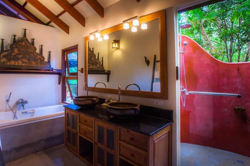 Photo of Bathroom in Nuea Khlong