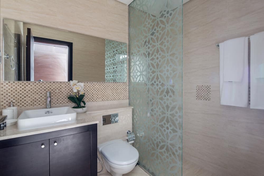 Photo of Bathroom in Trade Centre 1