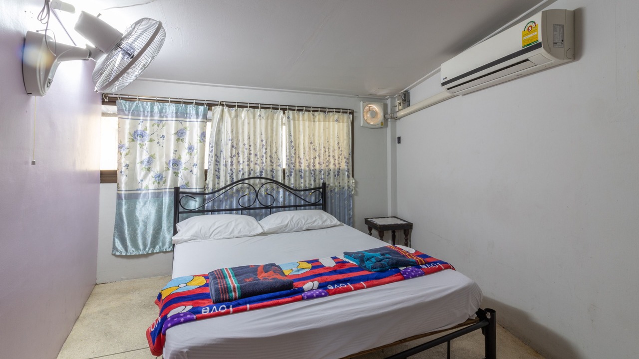 Photo of Bedroom in Talat Yot