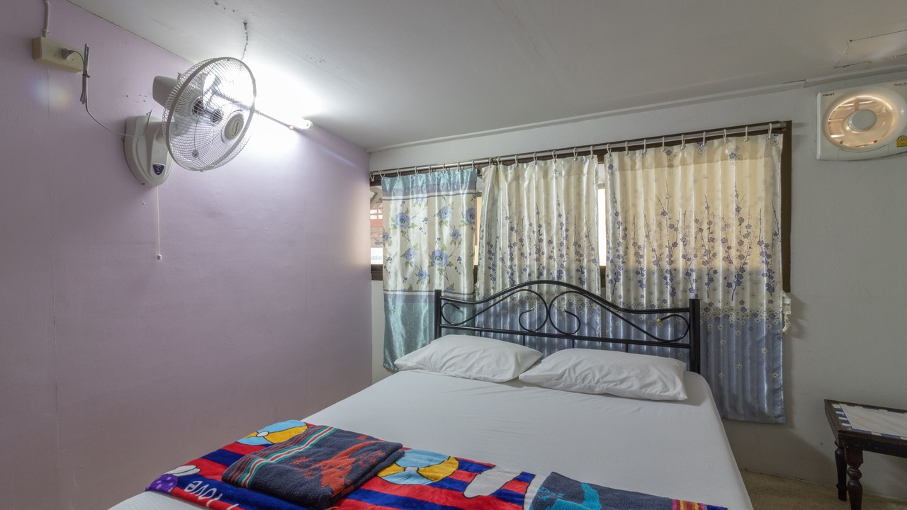 Photo of Bedroom in Talat Yot