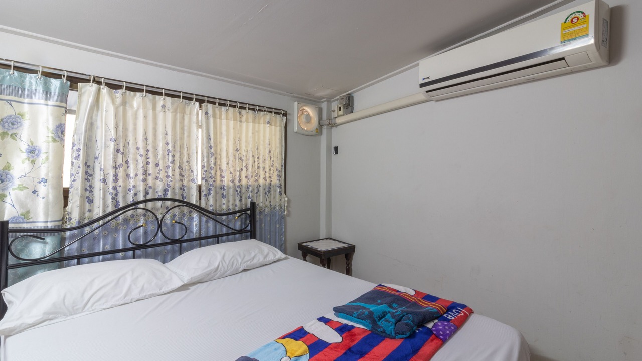 Photo of Bedroom in Talat Yot