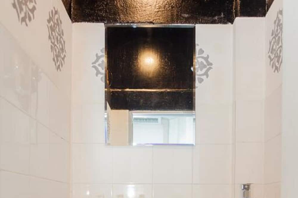 Photo of Bathroom in Wang Burapha Phirom