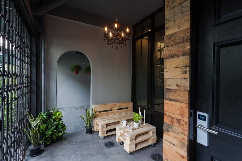 Photo of Patio Balcony in Wang Burapha Phirom