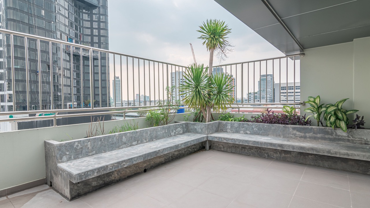 Photo of Patio Balcony in Ratchathewi