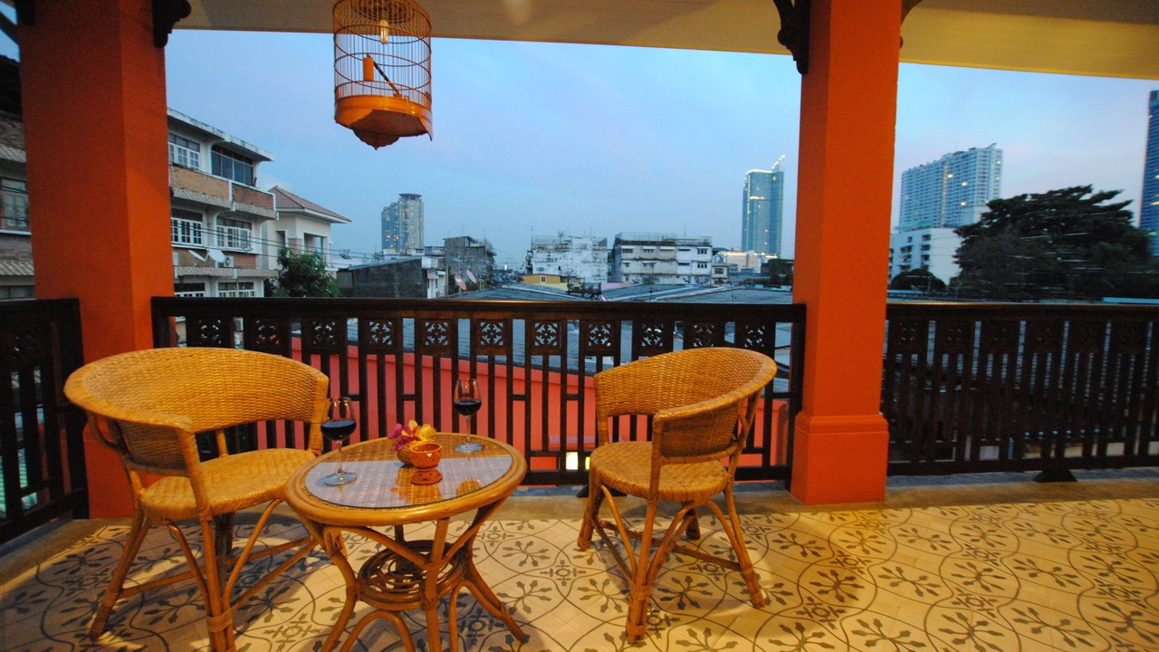 Photo of Patio Balcony in Bang Lamphu Lang