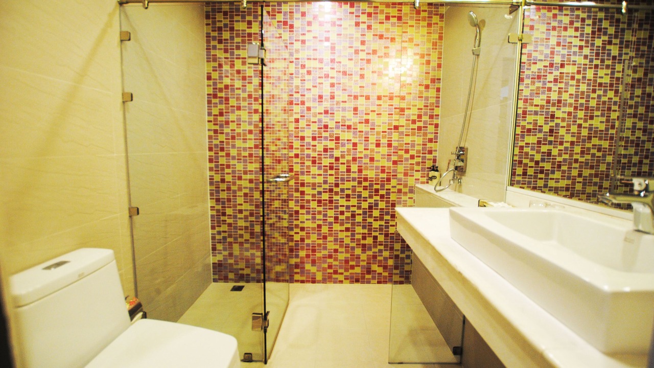 Photo of Bathroom in Bang Lamphu Lang