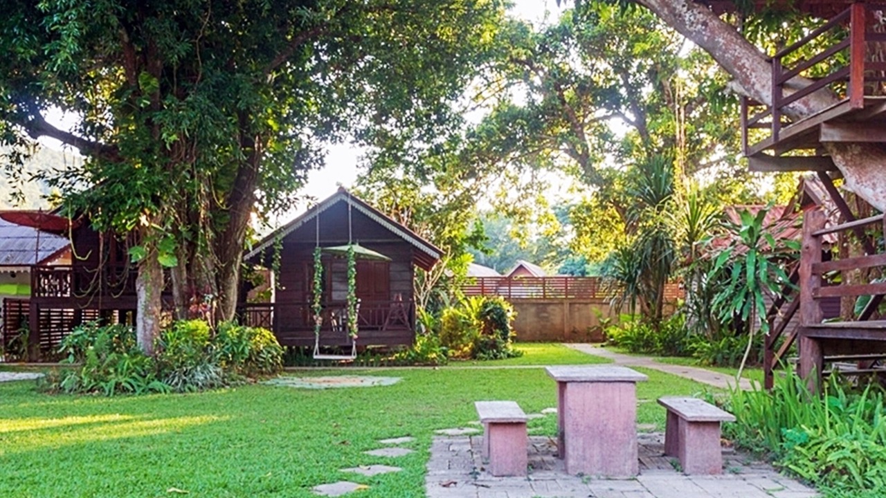 Photo of Buildings in Mae Hong Son