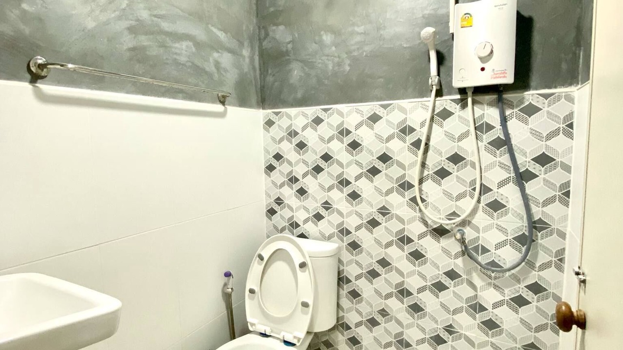 Photo of Bathroom in Amphawa