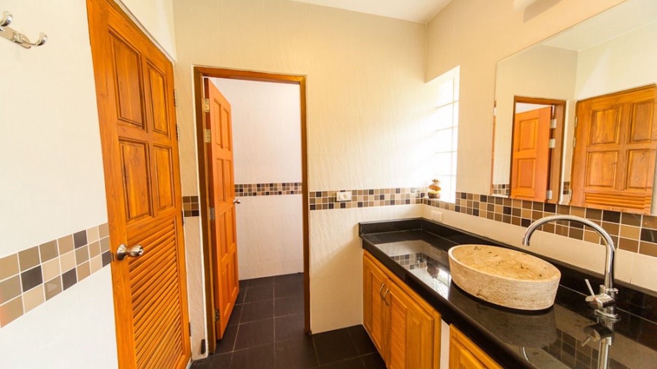 Photo of Bathroom in Mae Nam