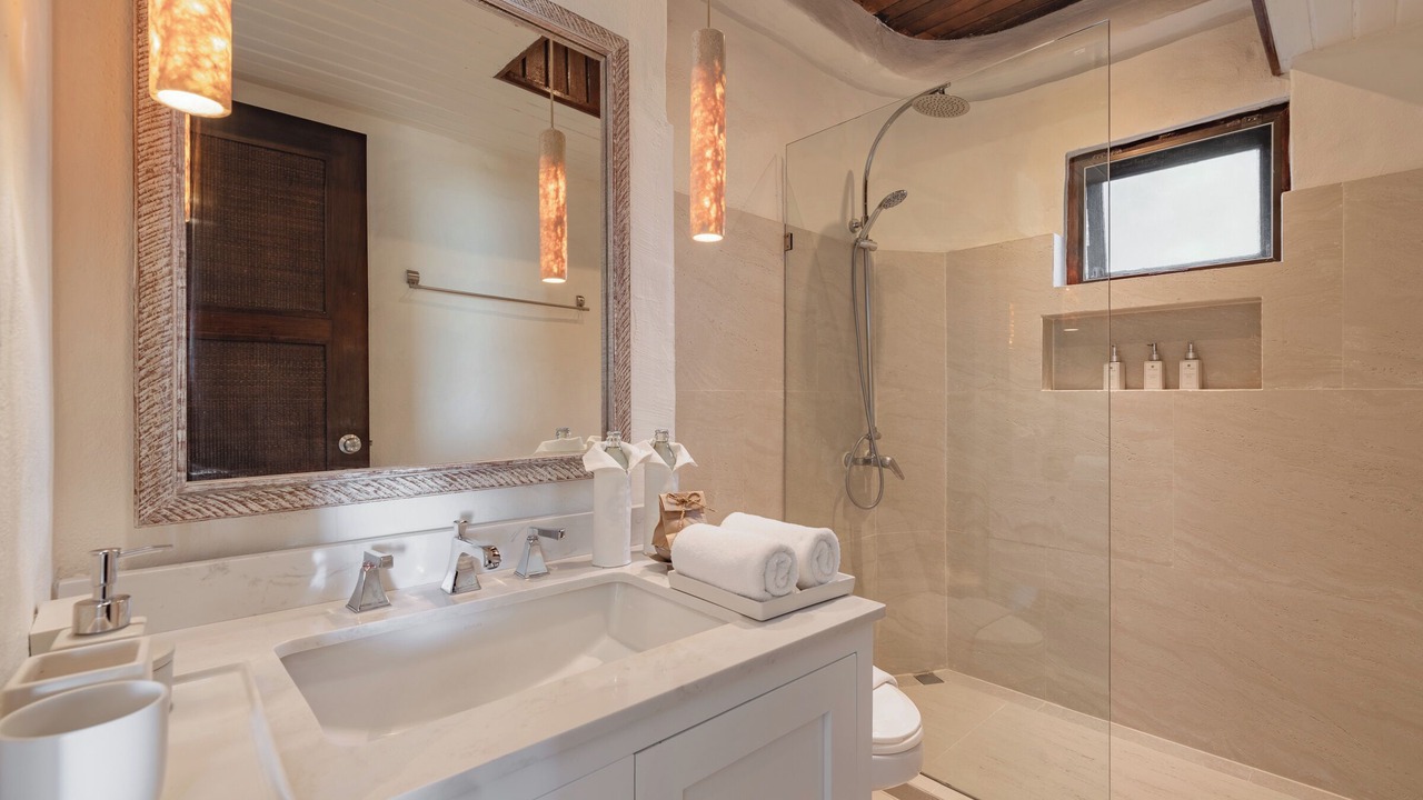 Photo of Bathroom in Pak Nam Pran