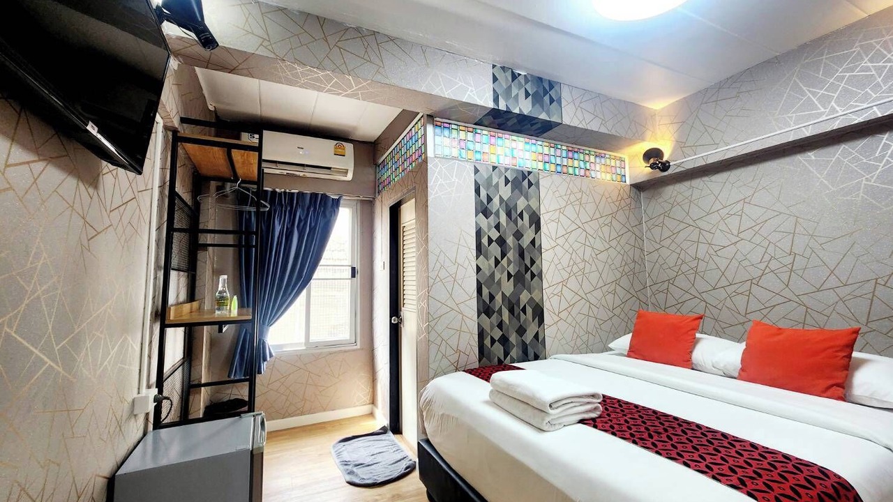Photo of Bedroom in Phra Athit
