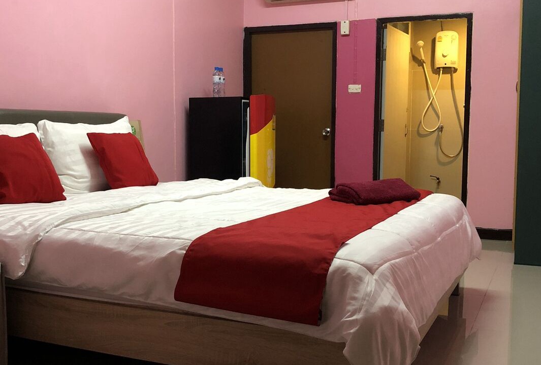 Photo of Bedroom in Khlong Thanon