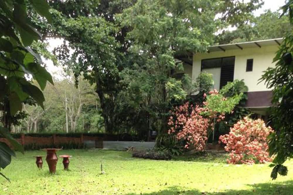 Photo of Patio Balcony in Sarika