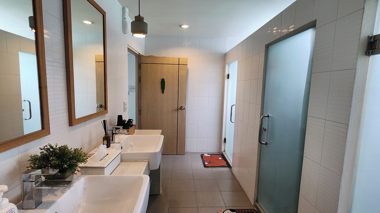 Photo of Bathroom in Phahonyothin
