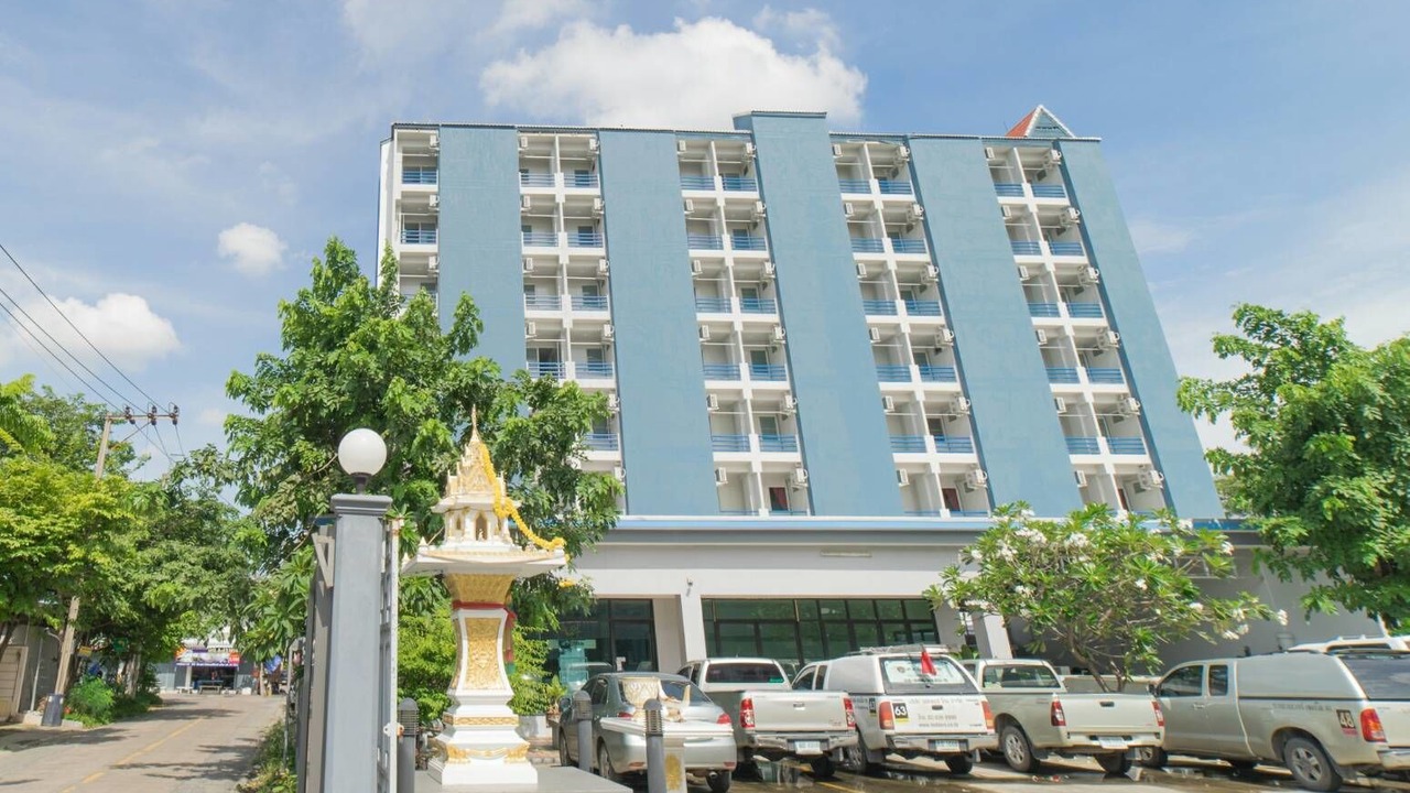Photo of Outdoor in Khanna Yao