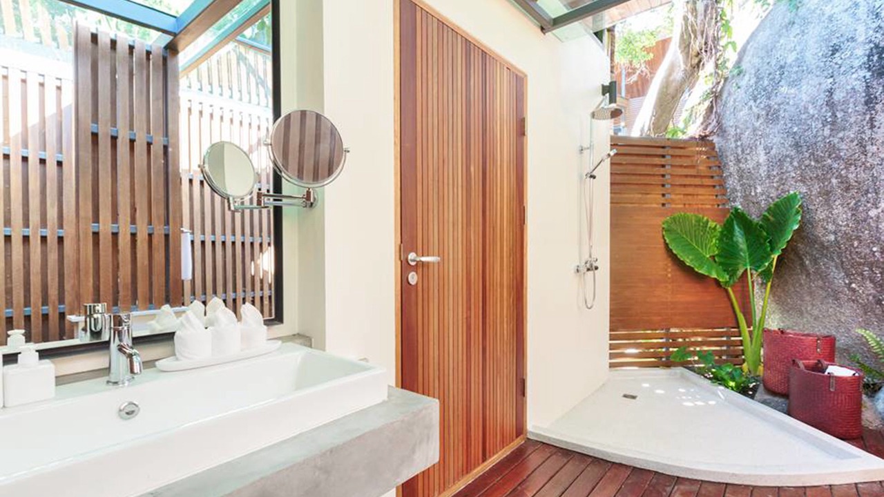 Photo of Bathroom in Laem Set