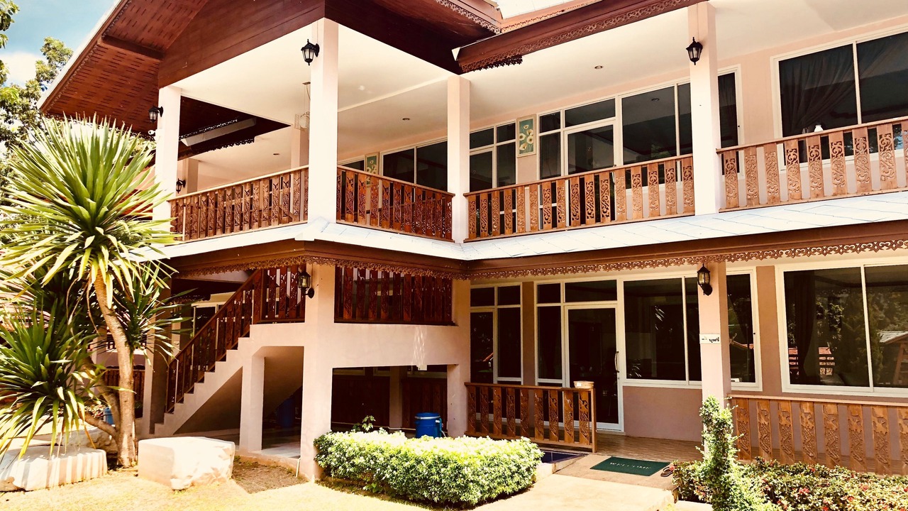 Photo of Patio Balcony in Tha Sao