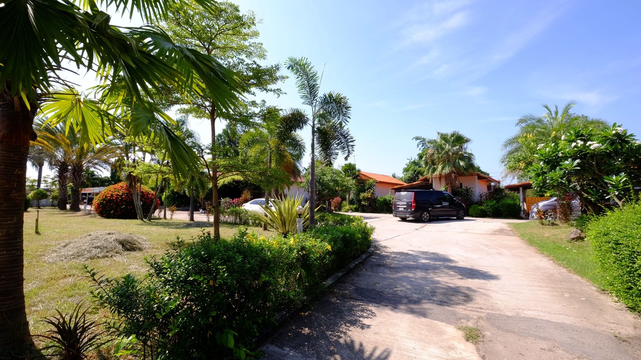 Photo of Outdoor in Phra Klang Thung