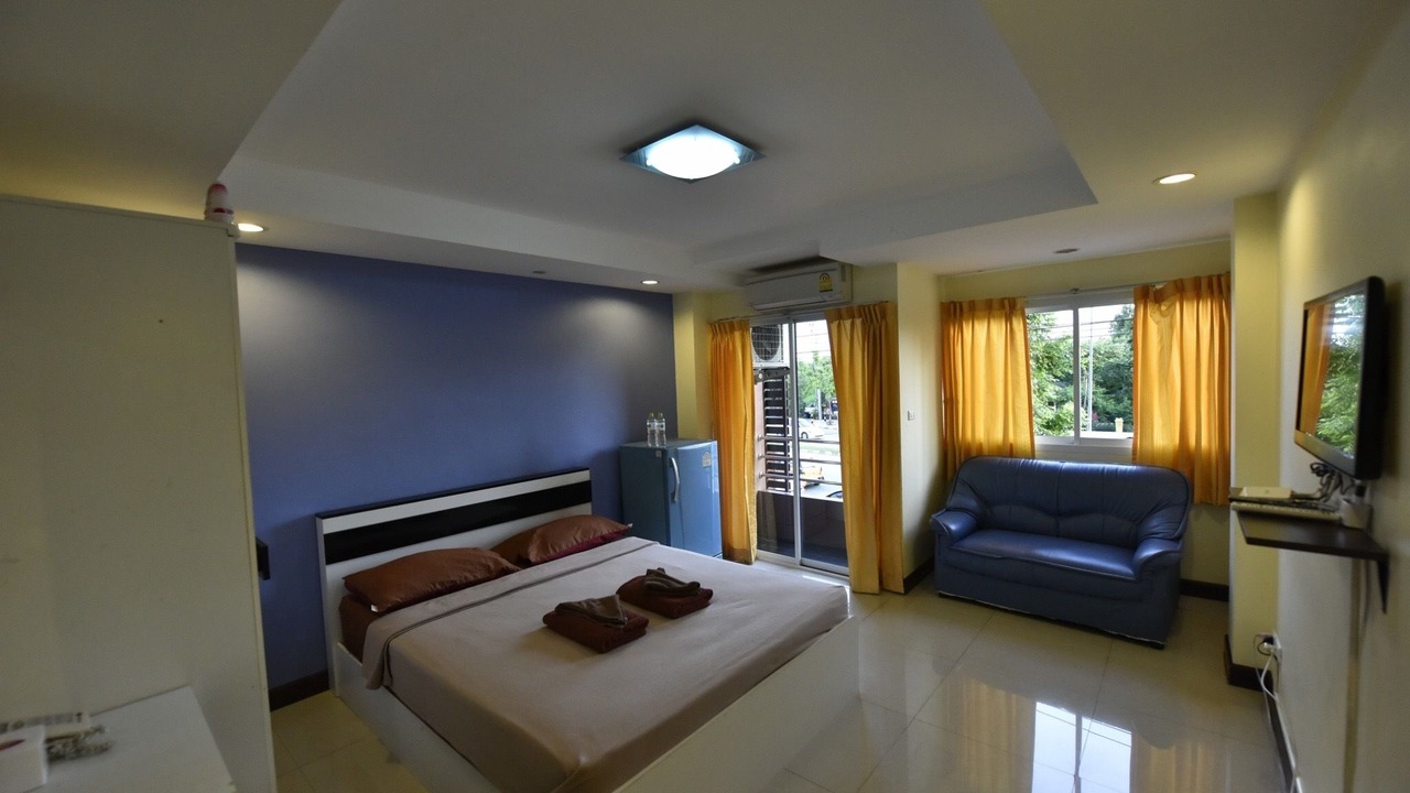 Photo of Bedroom in Khlong Thanon