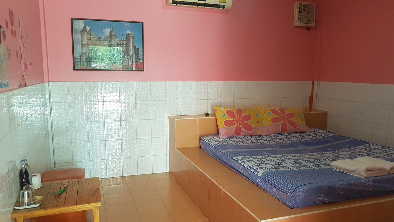 Photo of Bedroom in Warin Chamrap