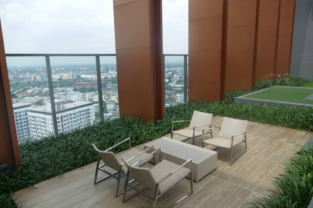 Photo of Patio Balcony in Phra Khanong Nuea