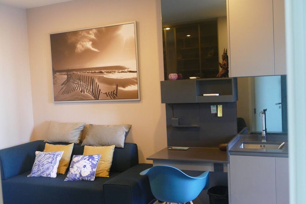 Photo of Livingroom in Phra Khanong Nuea