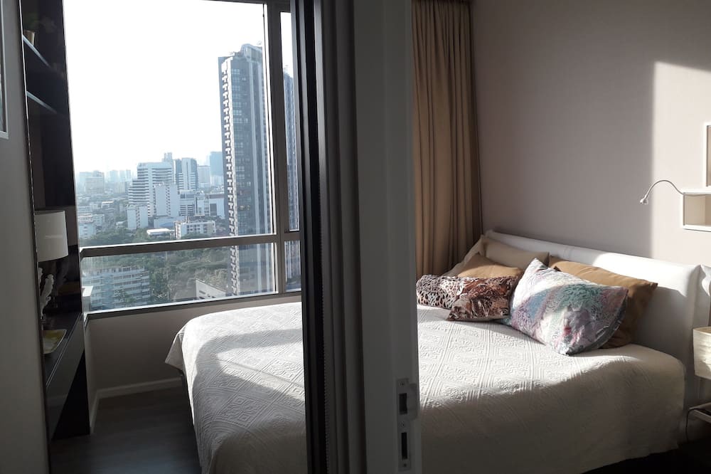 Photo of Bedroom in Phra Khanong Nuea