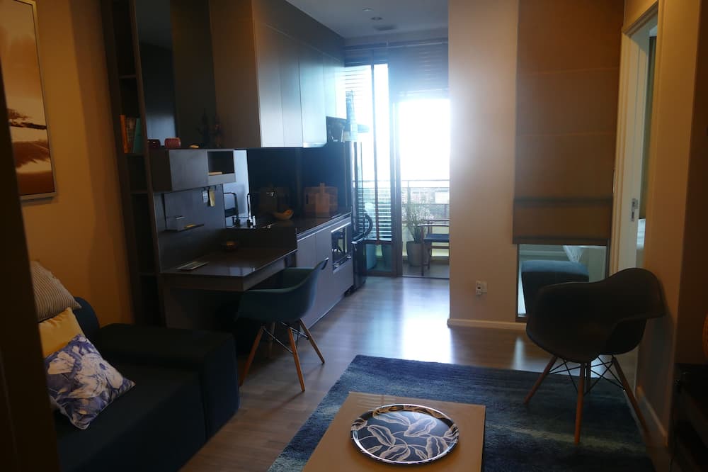 Photo of Livingroom in Phra Khanong Nuea