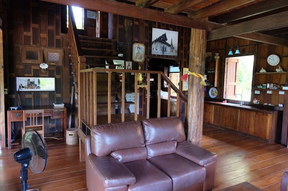 Photo of Livingroom in Nuea Khlong