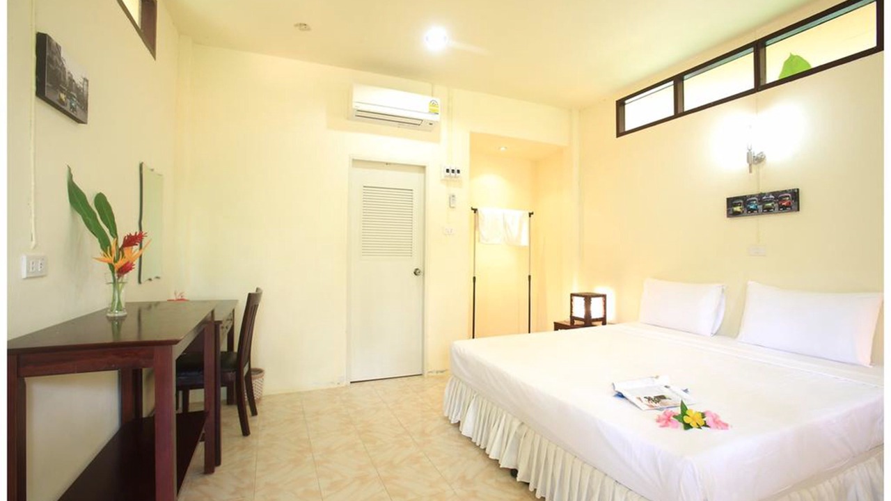 Photo of Bedroom in Ko Mook