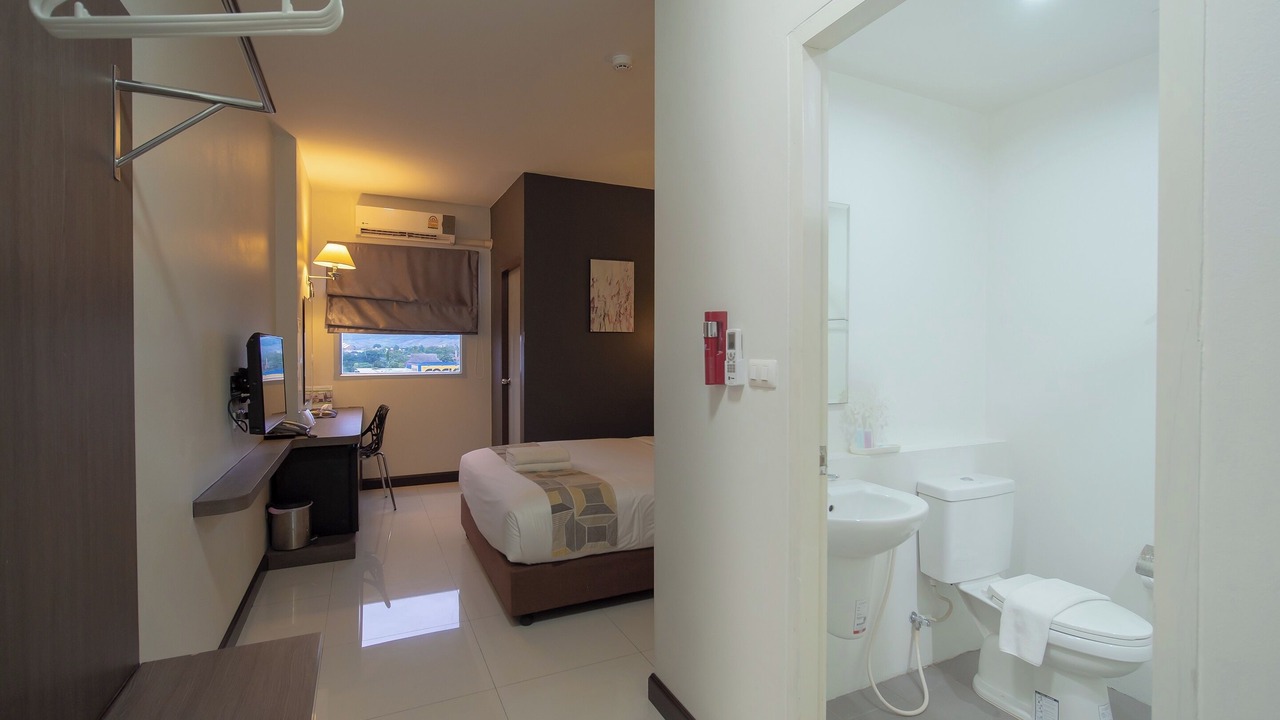 Photo of Bathroom in Mae Sot