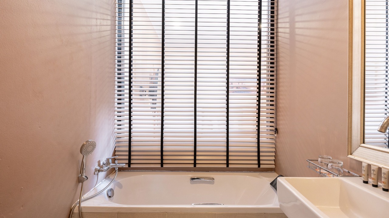 Photo of Bathroom in Pong