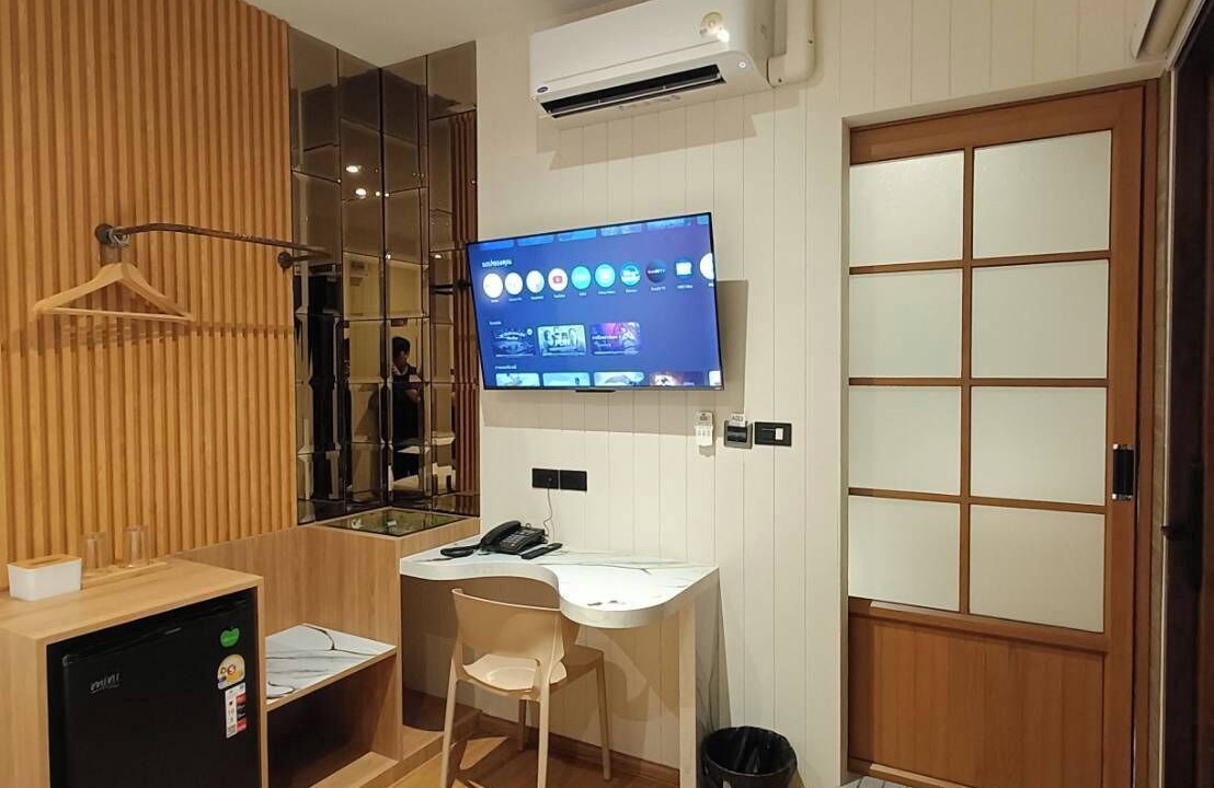 Photo of Bedroom in Khanna Yao