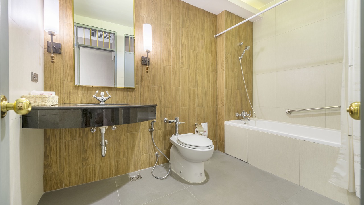 Photo of Bathroom in Phra Nakhon