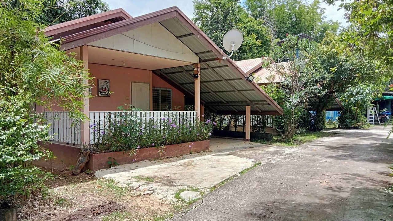Photo of Outdoor in Pho Prathap Chan