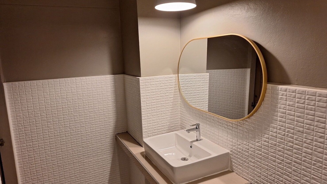 Photo of Bathroom in Bang Phra