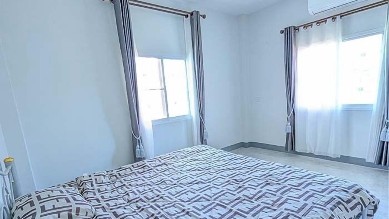Photo of Bedroom in Mae Jo