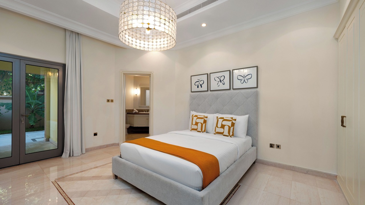 Photo of Bedroom in Discovery Gardens