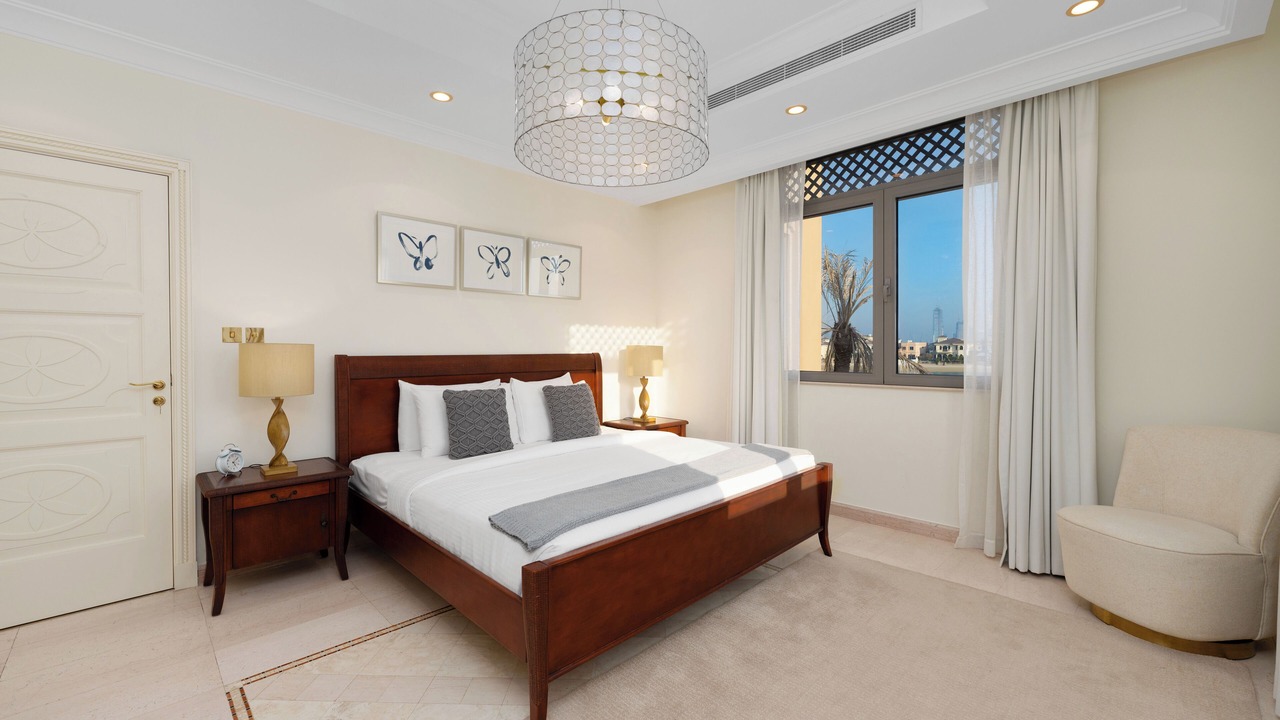 Photo of Bedroom in Discovery Gardens
