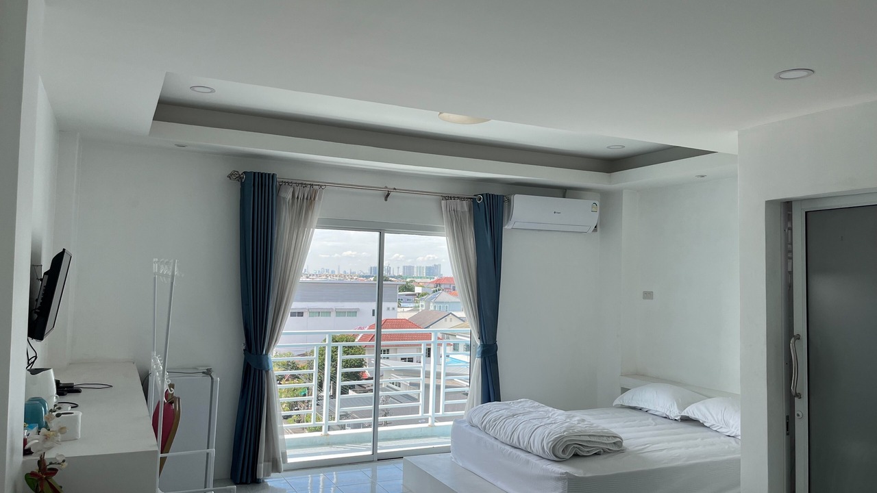 Photo of Patio Balcony in Don Muang