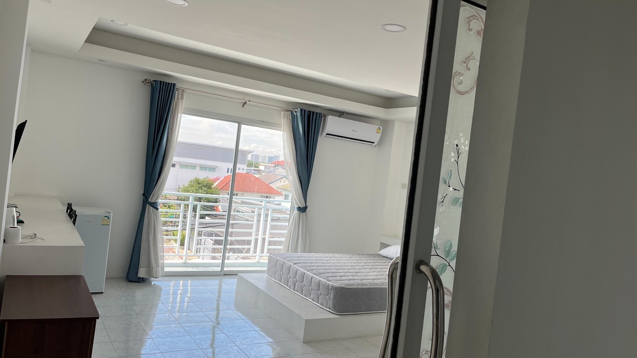 Photo of Patio Balcony in Don Muang