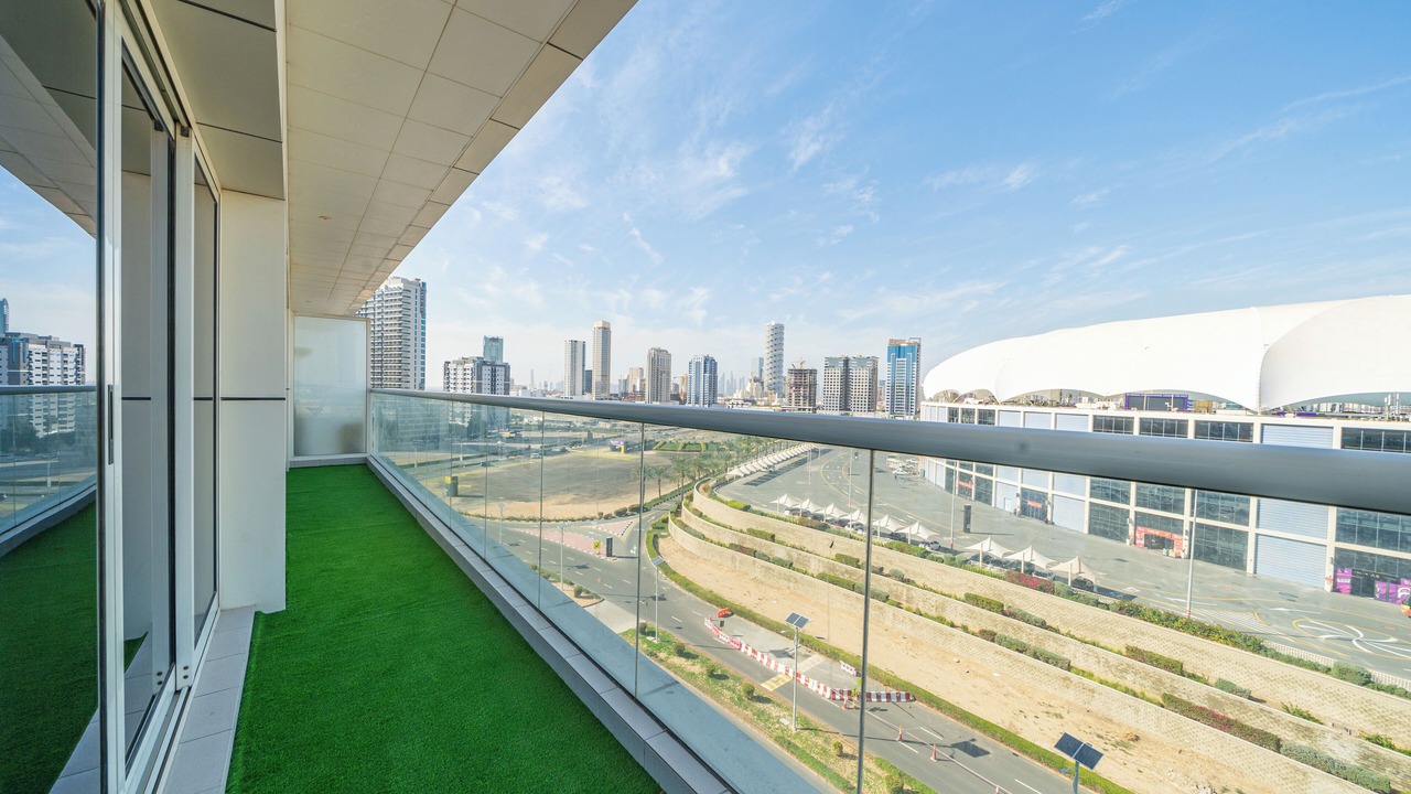 Photo of Patio Balcony in Dubai Sports City