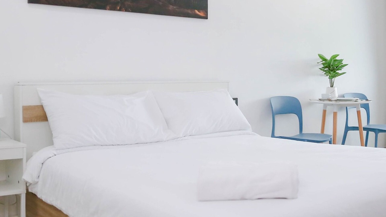 Photo of Bedroom in Khanna Yao
