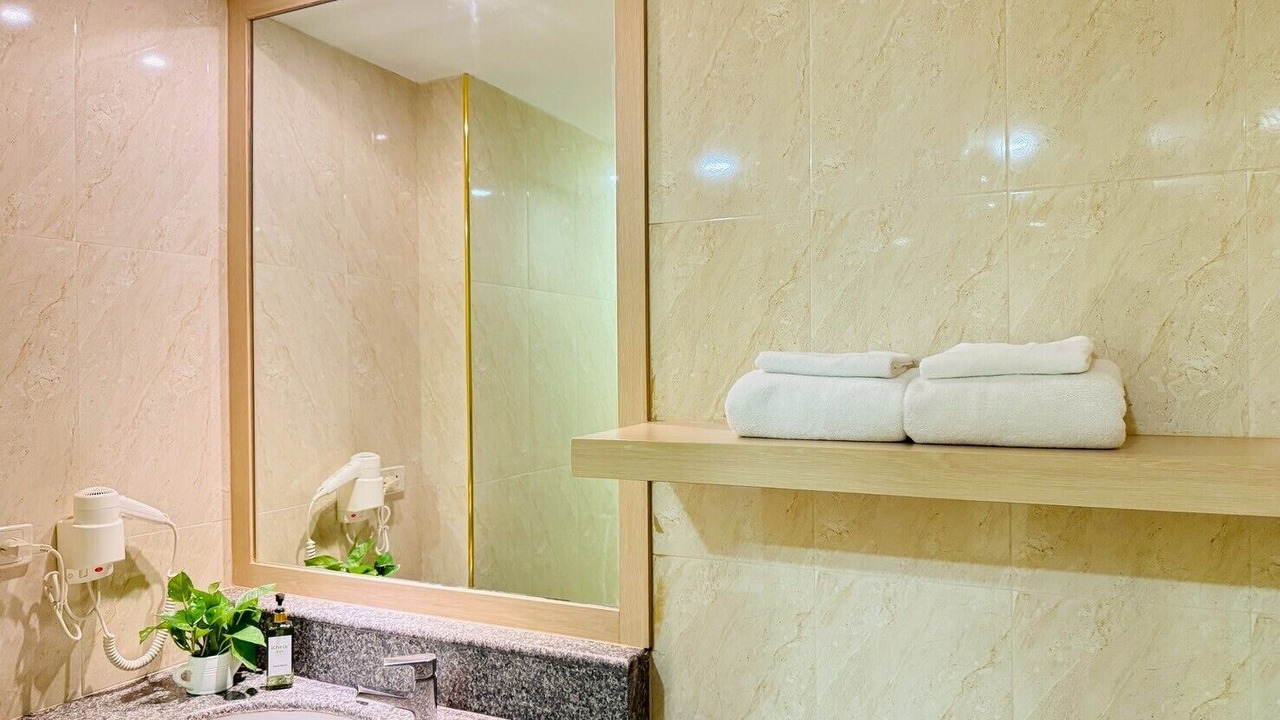 Photo of Bathroom in Talat Phlu