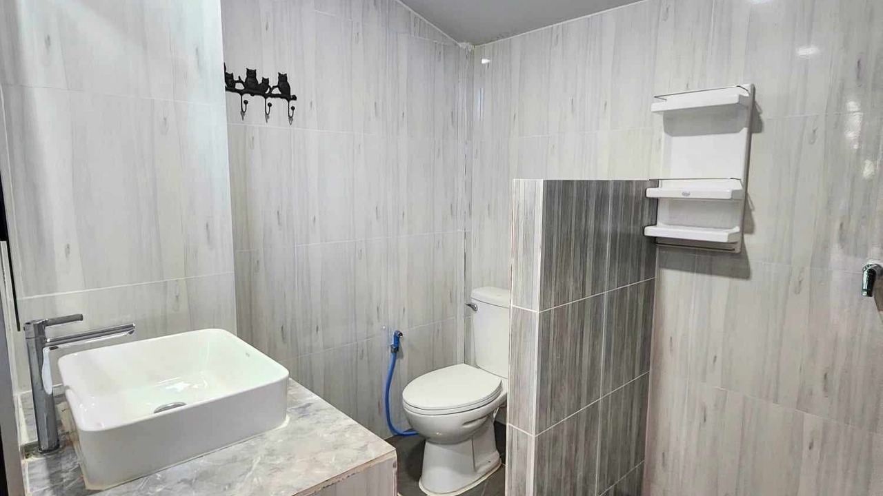Photo of Bathroom in Nuea Khlong