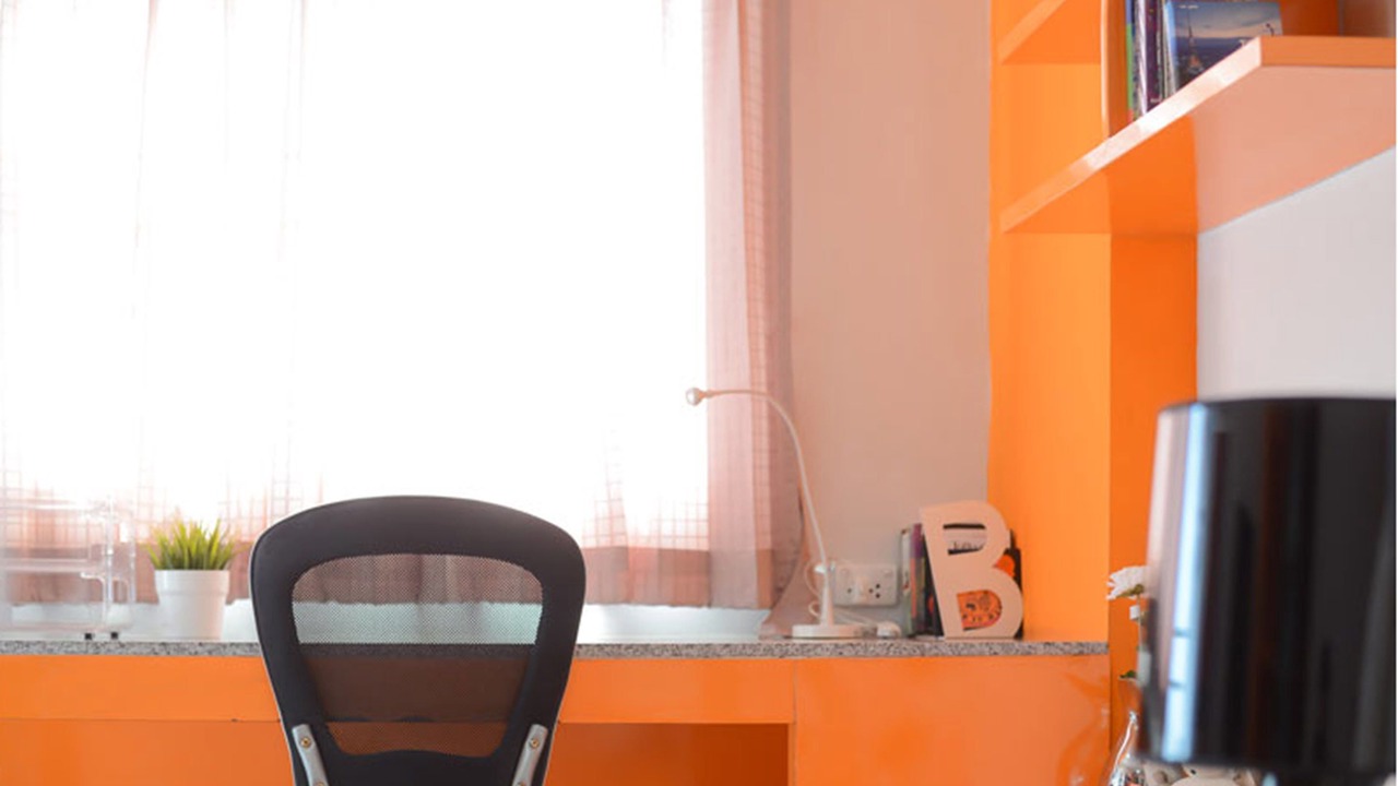 Photo of Bedroom in Thon Buri