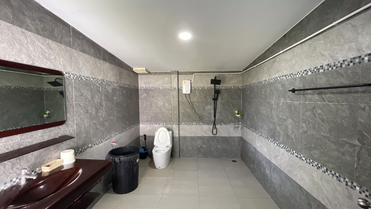 Photo of Bathroom in Pak Nam
