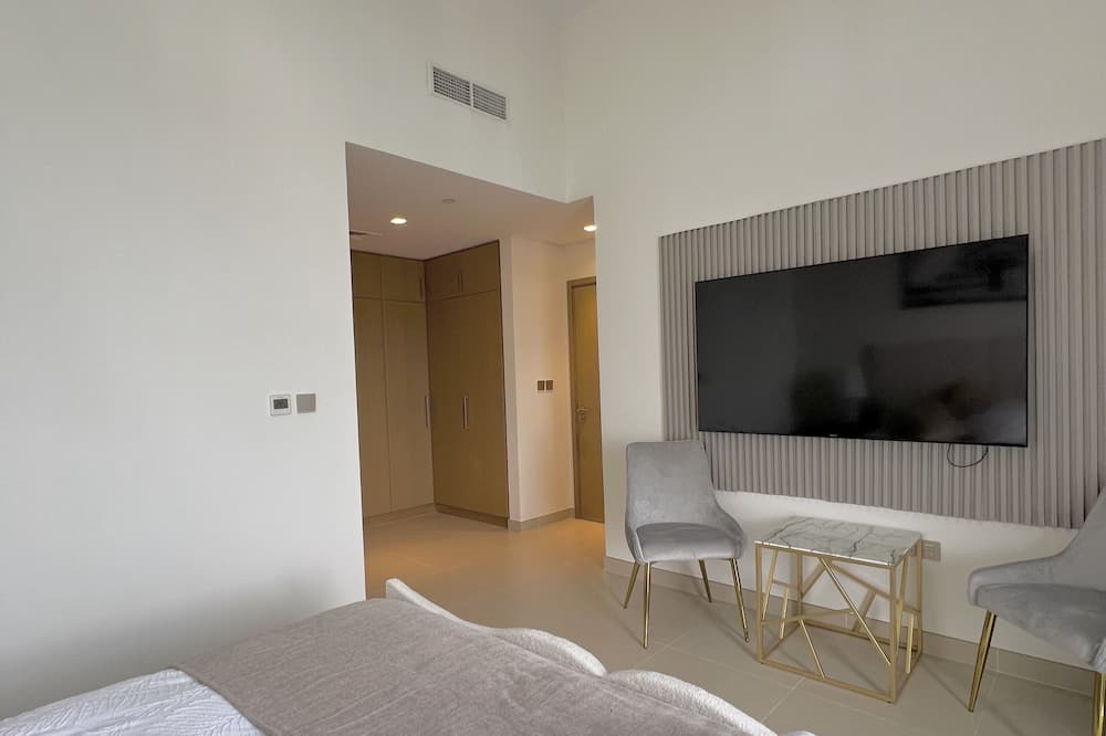 Photo of Bedroom in Jabal Ali 2