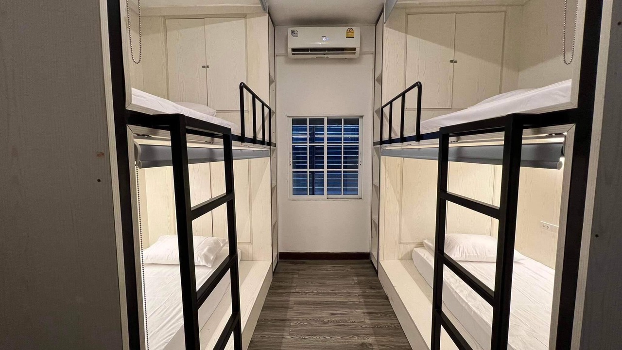 Photo of Bedroom in Phra Khanong Nuea