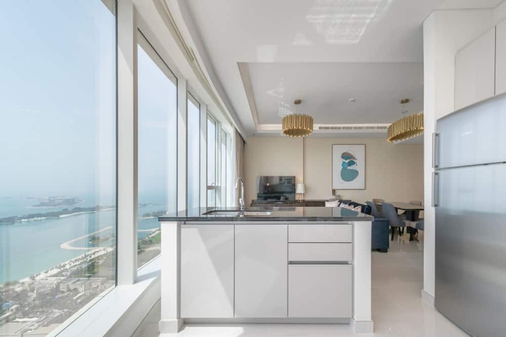 Photo of Kitchen in Al Sufouh 2